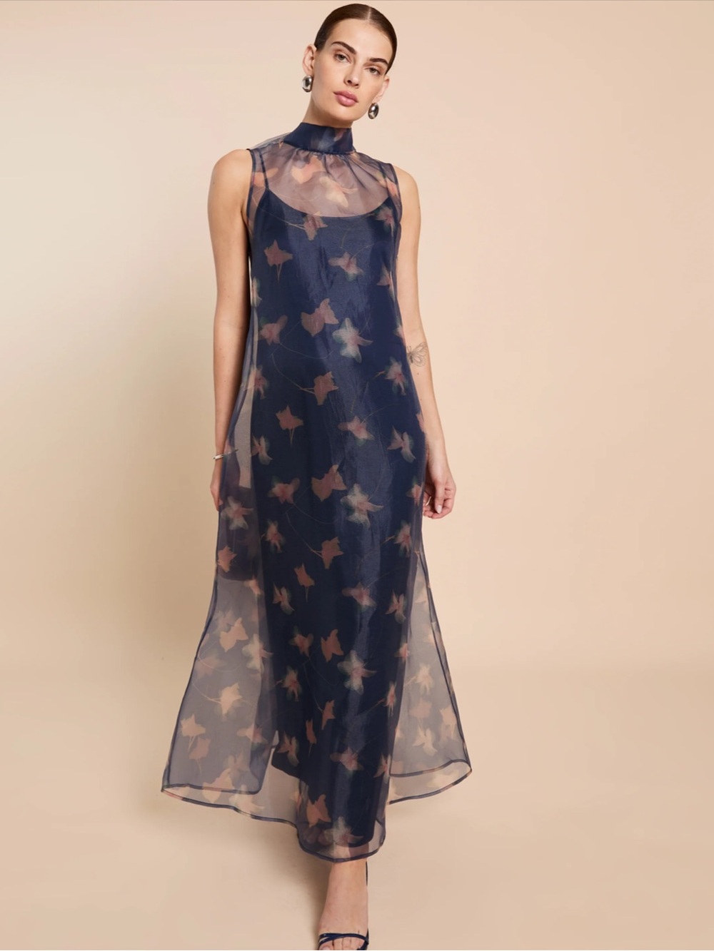 NWT CAARA Few Moda Alette Navy Flutter Organza Maxi Dress Size Medium